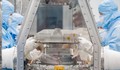 NASA mở khoang chứa mẫu vật từ tiểu hành tinh Bennu
