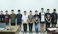 Tạm giữ 20 thanh thiếu niên cầm hung khí, lái xe mô tô tại vòng xuyến ngã 6 Kinh Bắc