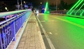 Hai anh em bán bánh chiên bị đâm giữa cầu, em trai 16 tuổi tử vong