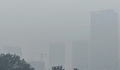 Ô nhiễm kéo dài, bụi mịn bao trùm hàng loạt tòa nhà cao tầng ở Hà Nội