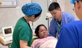 Chồng được nghỉ chăm vợ sau sinh: Không chỉ là chế độ, còn là yêu thương