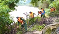Tự bơi từ Trung Quốc về, đôi vợ chồng trẻ mất tích giữa sông Chảy