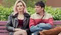 Xem phim 'Sex education', tôi đã biết giáo dục giới tính đúng đắn là bệ đỡ cần thiết để con tôi thực hiện điều đó thật an toàn