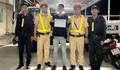 CSGT phát hiện 2 thanh niên điều khiển xe gắn máy sử dụng ma túy