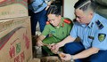 Thu giữ lô hàng hơn 6.000 sản phẩm bánh nướng, kẹo không rõ xuất xứ