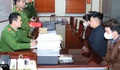 Tạm giữ 3 đối tượng làm giả con dấu văn phòng công chứng, công chứng viên để xin việc