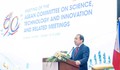 Nữ phó giáo sư Việt nghiên cứu AI trong y tế thắng giải Nhà khoa học ASEAN