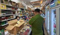 Bày bán thuốc lá nhập lậu, chủ cơ sở ở Hà Nội bị phạt 9,5 triệu đồng 