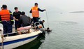 Tìm thấy nạn nhân đầu tiên trong vụ lật thuyền ở hồ Thác Bà