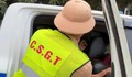 CSGT dùng xe chuyên dụng đưa người bị nạn đi cấp cứu kịp thời
