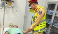 CSGT Nghệ An kịp thời hỗ trợ hai trường hợp nghi đột quỵ, kiệt sức