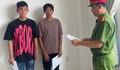 Người phụ nữ bị nhóm thiếu niên ném bom xăng vào nhà