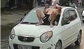 Bố vợ đòi lại xe ô tô, con rể nằm 'ăn vạ' trên nắp capo, hai bố con bị khởi tố