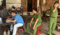 Vợ bàng hoàng phát hiện chồng tử vong trong nhà với con dao cắm trên ngực