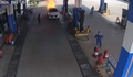 Vì sao chở pin, ắc quy trong ô tô ngày nắng nóng dễ gây cháy nổ?