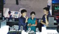 Du khách hào hứng trải nghiệm công nghệ số của ngành công an tại TP Hồ Chí Minh