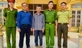 Bất ngờ chạm mặt khỉ đuôi lợn giữa đêm, người dân trình báo kiểm lâm