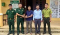 Phát hiện động vật quý hiếm, người dân ở Huế giao nộp bộ đội biên phòng