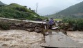 Nước lũ, sạt lở cuốn phăng 30m đường trên Quốc lộ 12 ở Lai Châu, 10 con trâu ở Lào Cai bị cuốn trôi