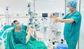Mang bình oxy đi từ Nam ra Bắc tìm sự sống, người đàn ông 59 tuổi được hồi sinh từ nghĩa cử của cô gái 22 tuổi