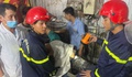 Nam thanh niên mắc kẹt tay trong máy tái chế hạt nhựa suốt nhiều giờ ở Huế