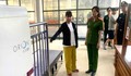 Người phụ nữ giấu tiền ở vị trí 'nhạy cảm' trên cơ thể khi qua cửa khẩu