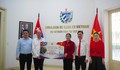 Trao tượng trưng khoản hỗ trợ 100 tỷ đồng của nhân dân Việt Nam dành tặng nhân dân Cuba