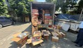 Phát hiện xe tải chở hơn 3.000 sản phẩm thực phẩm không rõ nguồn gốc