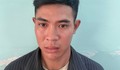 Người cùng nhà hiếp dâm, bé gái đạp chân vào giường cầu cứu