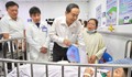 Chủ tịch Quốc hội Trần Thanh Mẫn thăm, tặng quà Trung thu cho bệnh nhi TPHCM