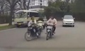 Truy tìm 2 đối tượng đi xe máy đạp người phụ nữ tham gia giao thông