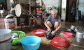Người dân xã ven Hà Nội dọn dẹp nhà cửa sau trận lũ lụt lịch sử