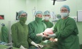 Phẫu thuật khối u nang buồng trứng nặng 6kg cho người phụ nữ 56 tuổi