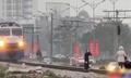 Vụ 2 cô gái 'nhún nhảy' trên đường ray, sẽ xử lý nghiêm để răn đe