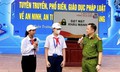 Cảnh báo từ Bộ GD&ĐT: Chiêu trò lôi kéo học sinh mở tài khoản ngân hàng