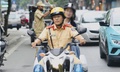 CSGT đưa nữ sinh gặp sự cố kịp thời đến điểm thi 