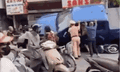 Vụ đâm xe liên hoàn tại phố Khâm Thiên, Hà Nội: Video 'nhấc' ô tô cứu nạn nhân