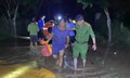 Lũ tràn xuống hạ du, hàng nghìn người trắng đêm chạy lũ