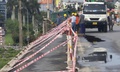 Dông lốc trong đêm hất văng lan can và hệ thống đèn chiếu sáng cầu Thái Bình