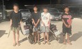 Nhóm thiếu niên bịt mặt dùng kiếm tấn công người đi đường