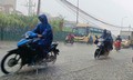 Hà Nội mưa dông giữa nắng nóng