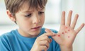 Trẻ bị tay ch&#226;n miệng c&#243; thể tử vong nhanh ch&#243;ng nếu gặp biến chứng chủng virus EV71 