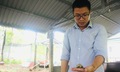 Người đàn ông mê chăm sóc động vật quý hiếm