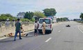 Trung tá CSGT bị đâm gãy chân khi chặn xe chạy quá tốc độ