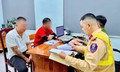 Nguyên nhân nam thanh niên ngồi bệt trên đường chặn đầu xe ô tô khách 