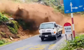Video: Tài xế ô tô thoát chết trong gang tấc khi qua điểm sạt lở khiến nhiều người 'thót tim'