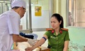 2 cán bộ công an hiến máu cứu sống trẻ sơ sinh nguy kịch