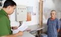 Chỉ vì mâu thuẫn nhỏ, người đàn ông chém nhân viên quán chè trọng thương