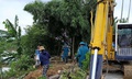 Sạt lở bờ sông ở Huế diễn biến phức tạp sau bão số 10