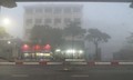 Sương mù bao phủ dài ngày ở miền Bắc, cảnh báo thời tiết nguy hiểm trên biển